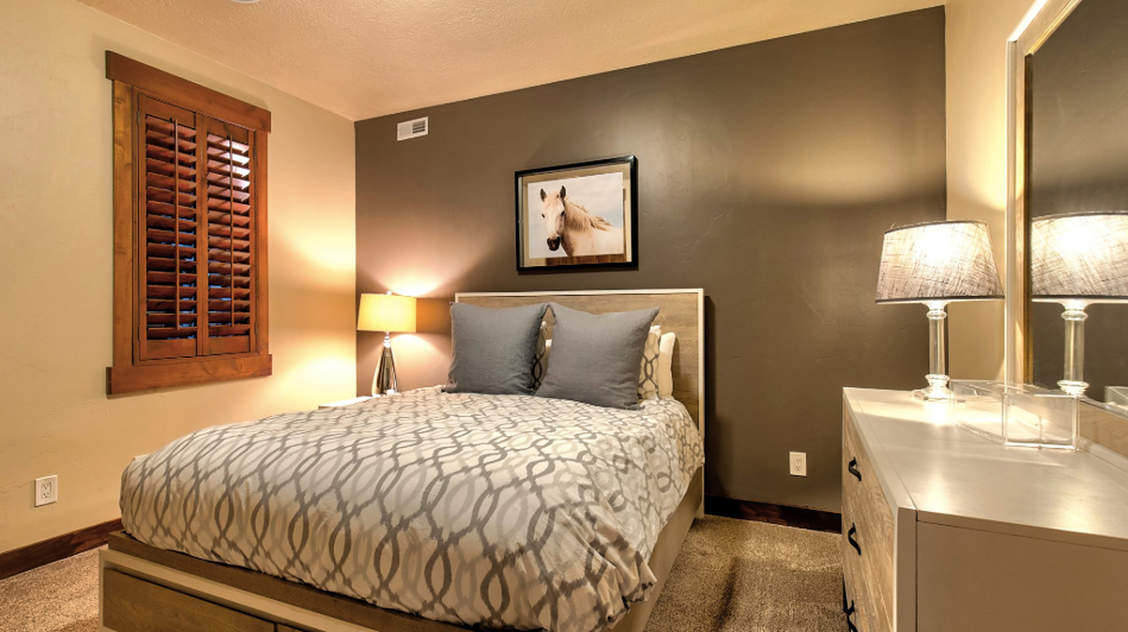 Valley House - Image 12